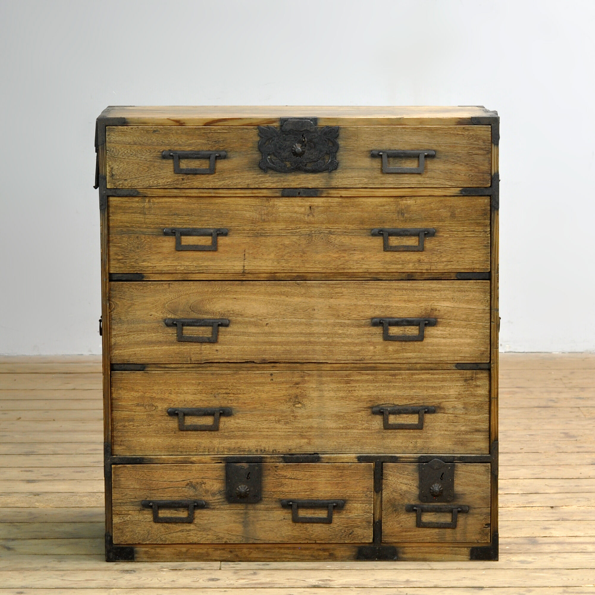 Commode Tansu japonaise, vers 1870