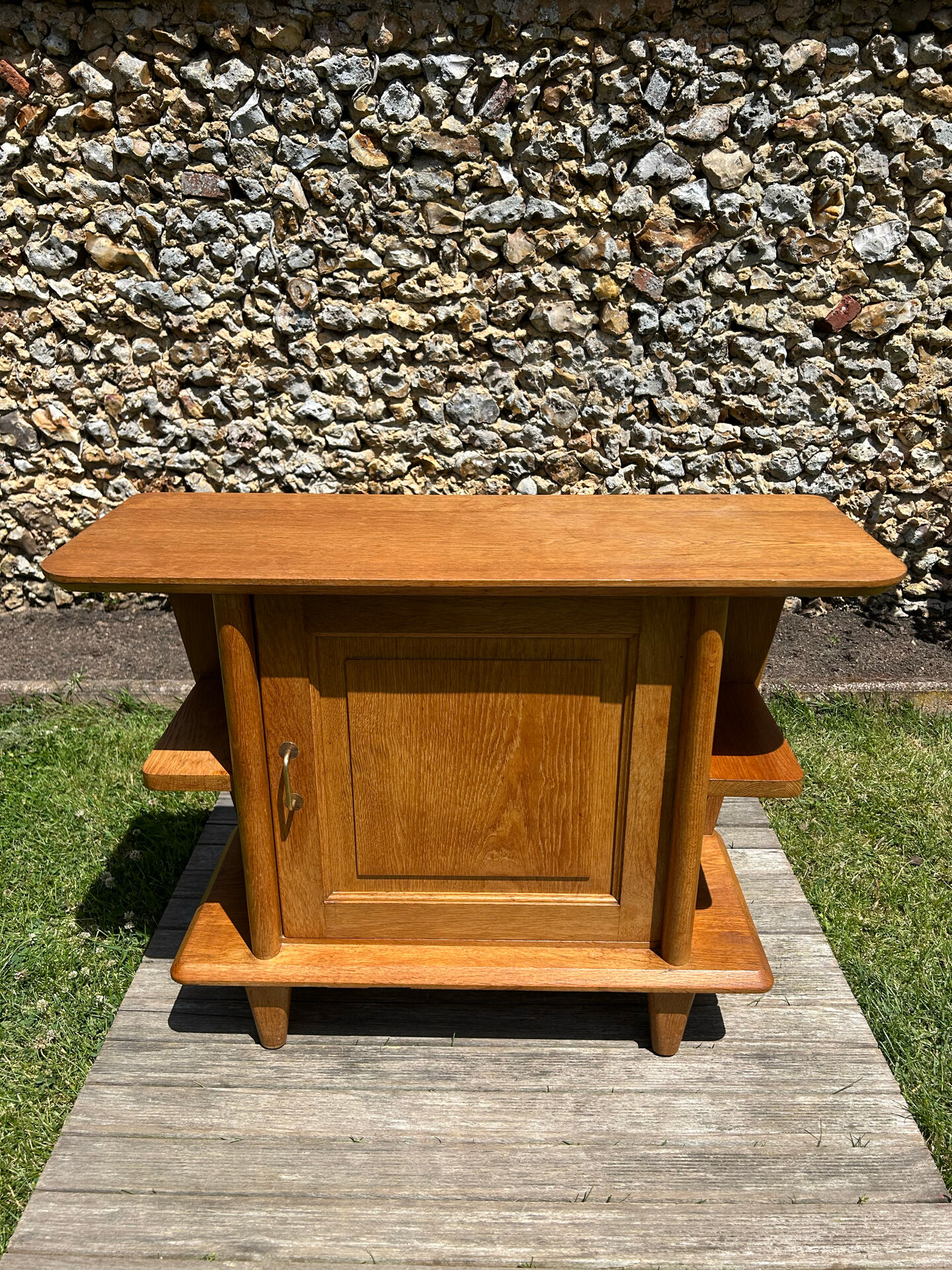Small vintage solid light oak bar from the 1950s.