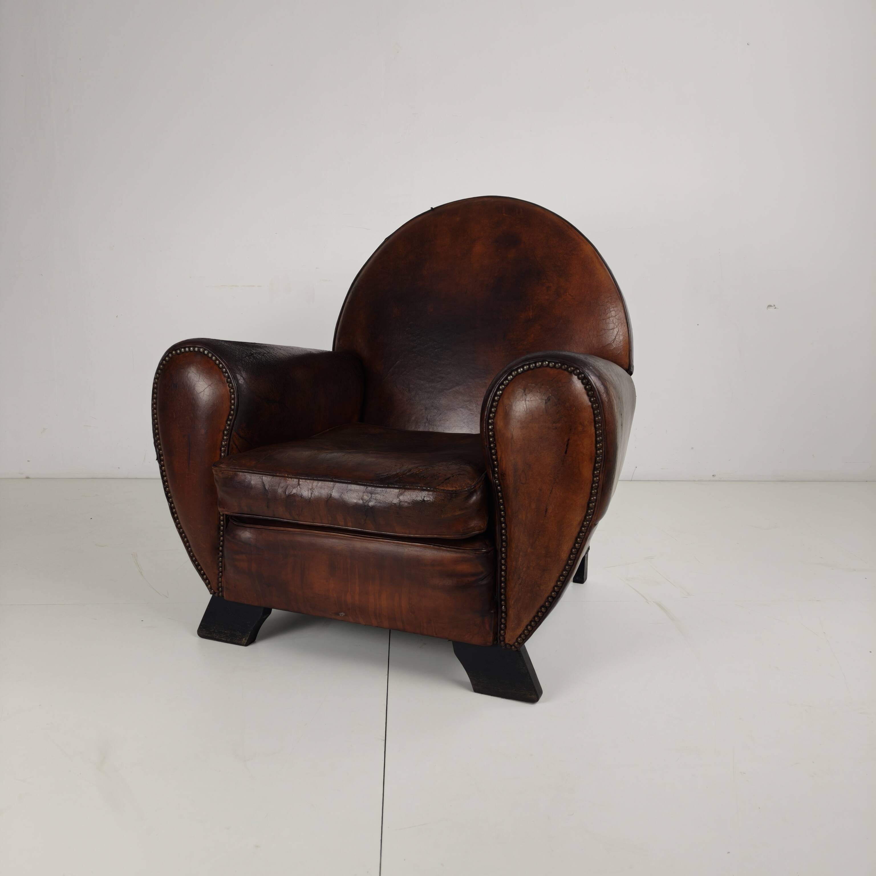 Leather Art Deco Gentleman’s Club Chair
