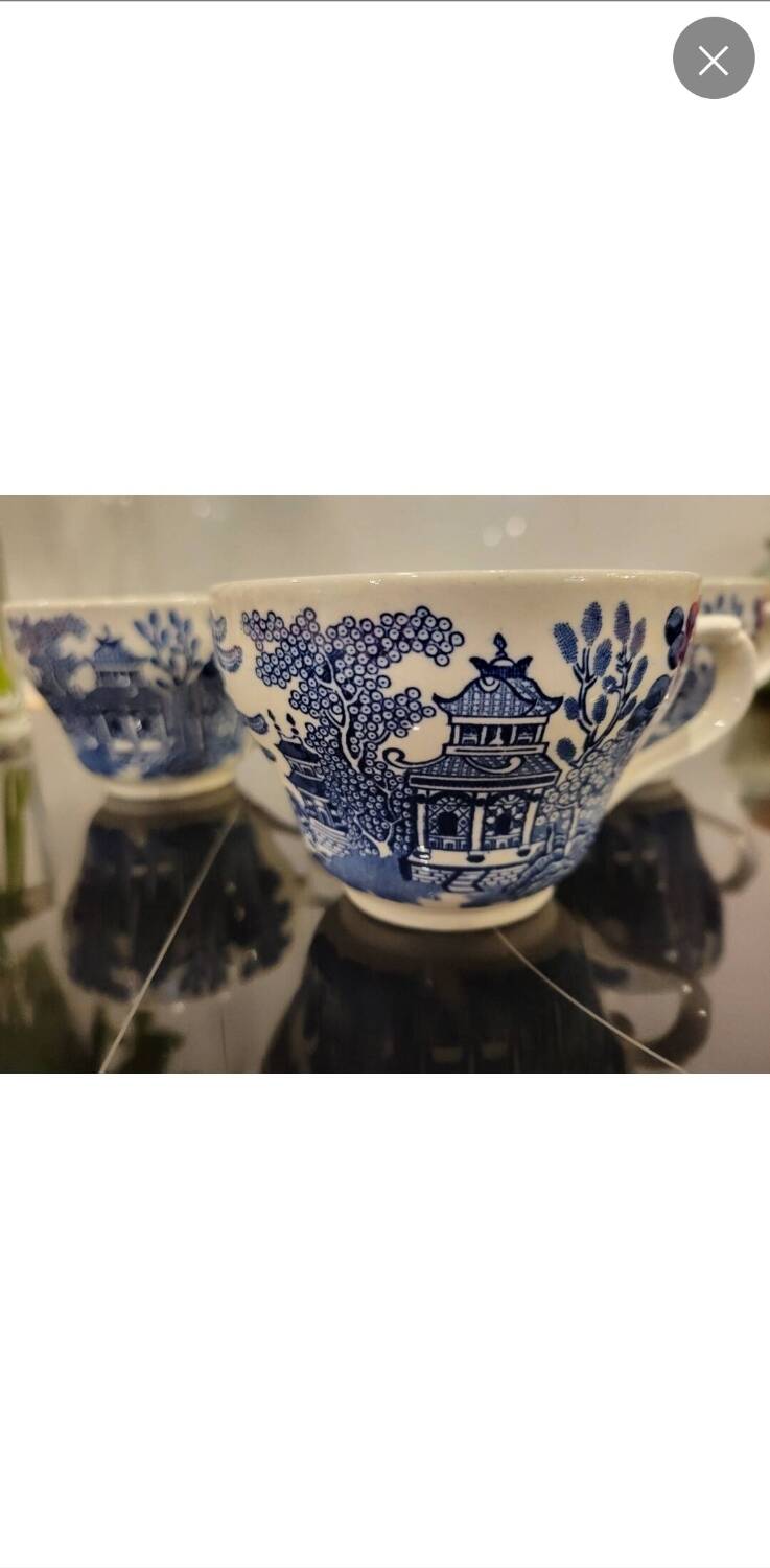 4 English porcelain cups