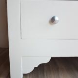 Commode rétro en bois rénovée