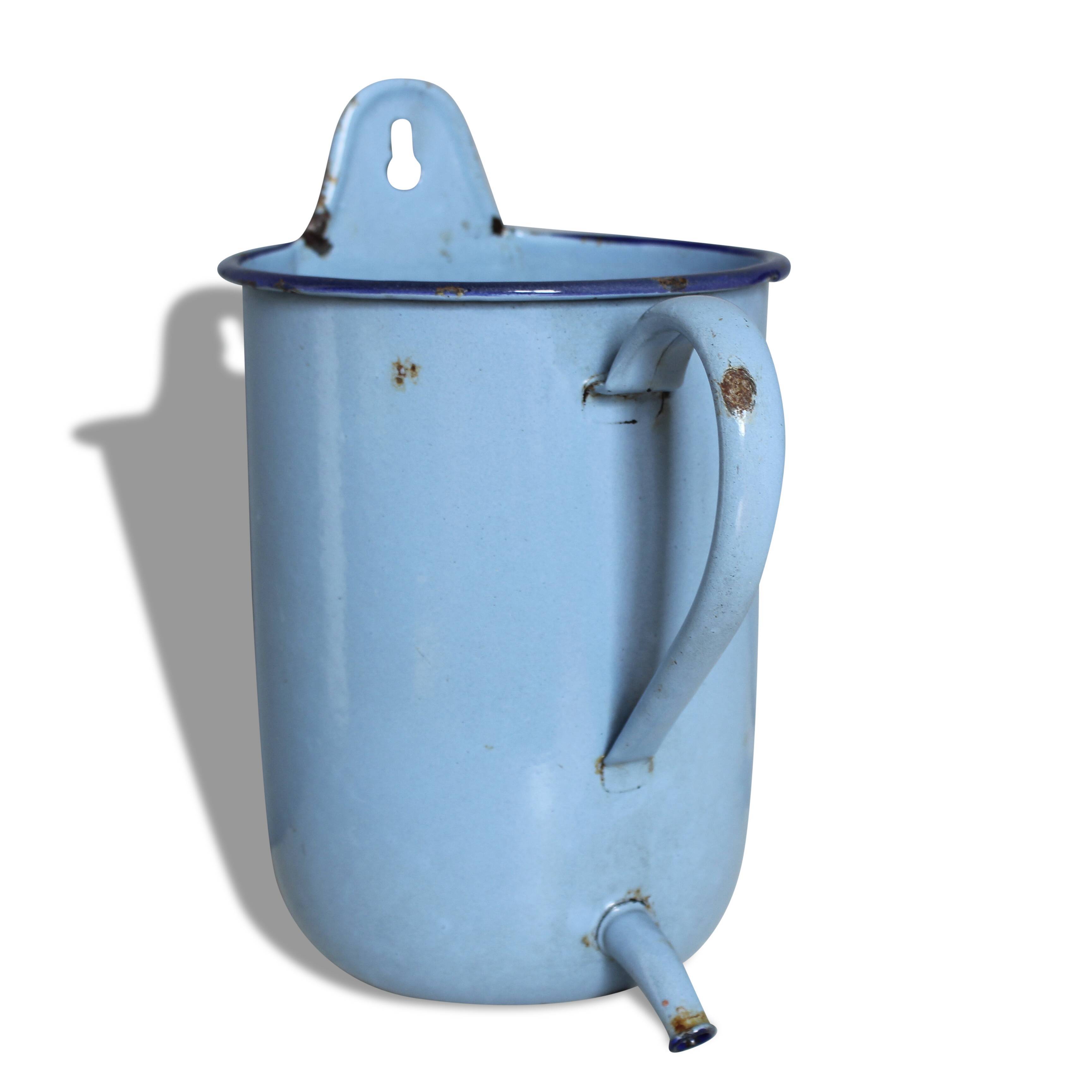 Pot à lavement bleu en tôle émaillée