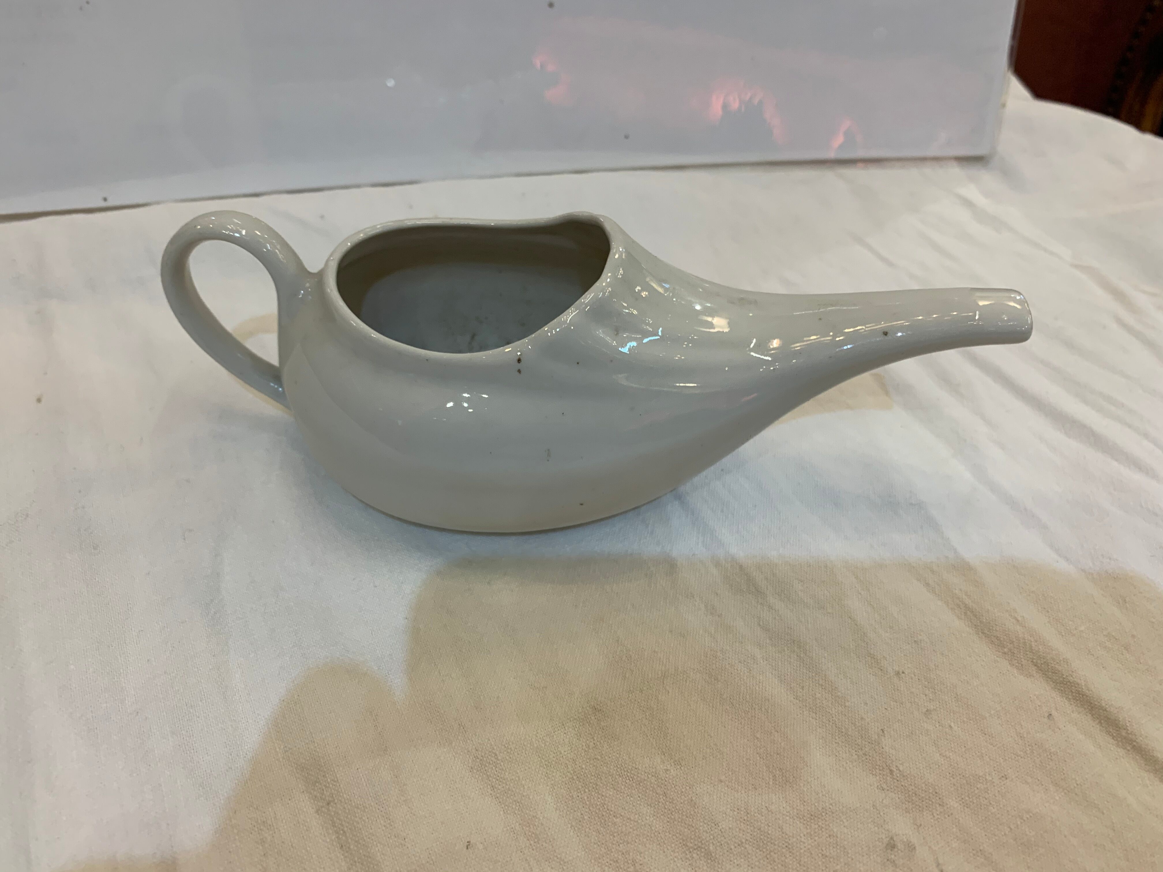 Porcelain saucière