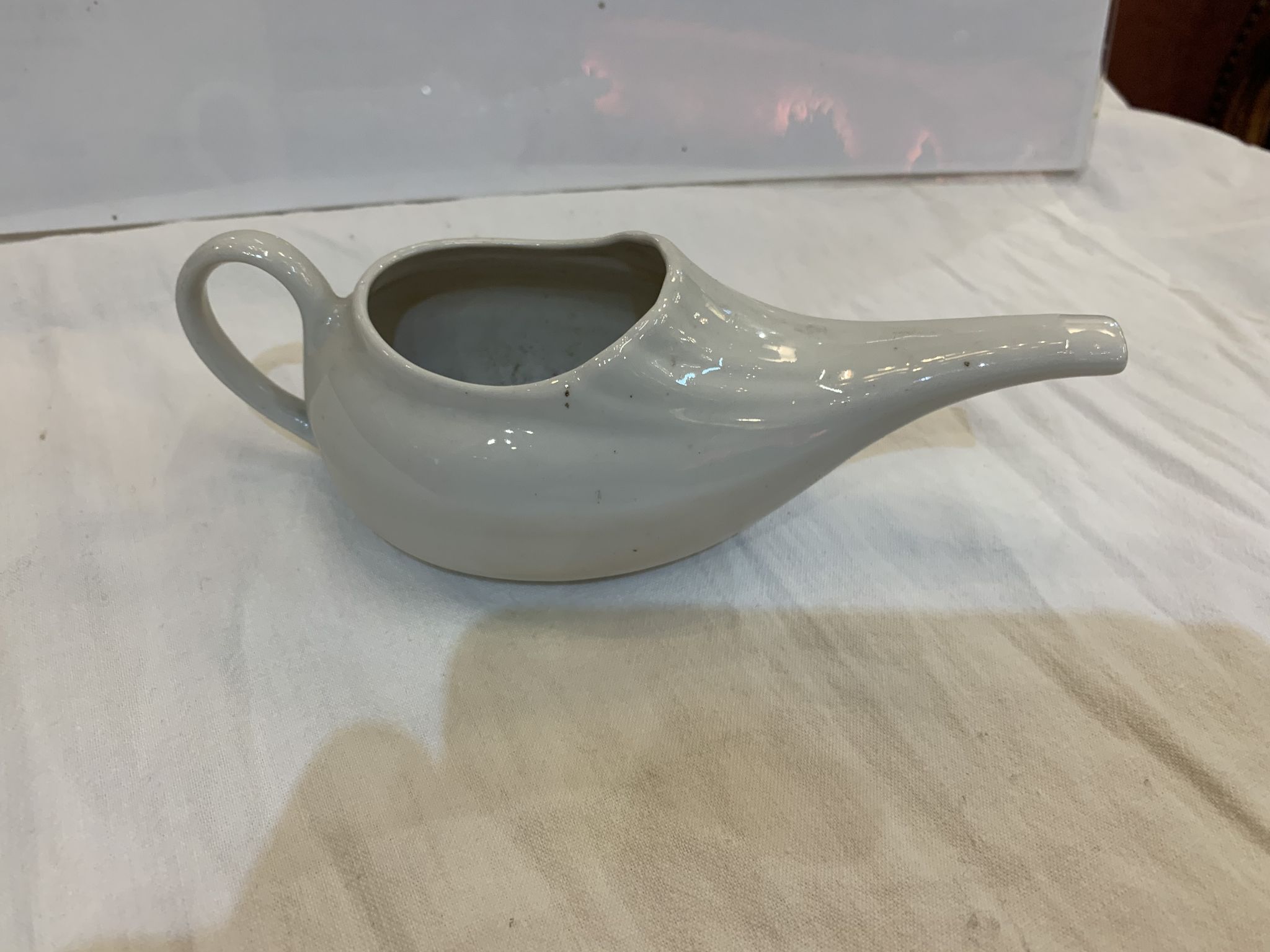 Porcelain saucière