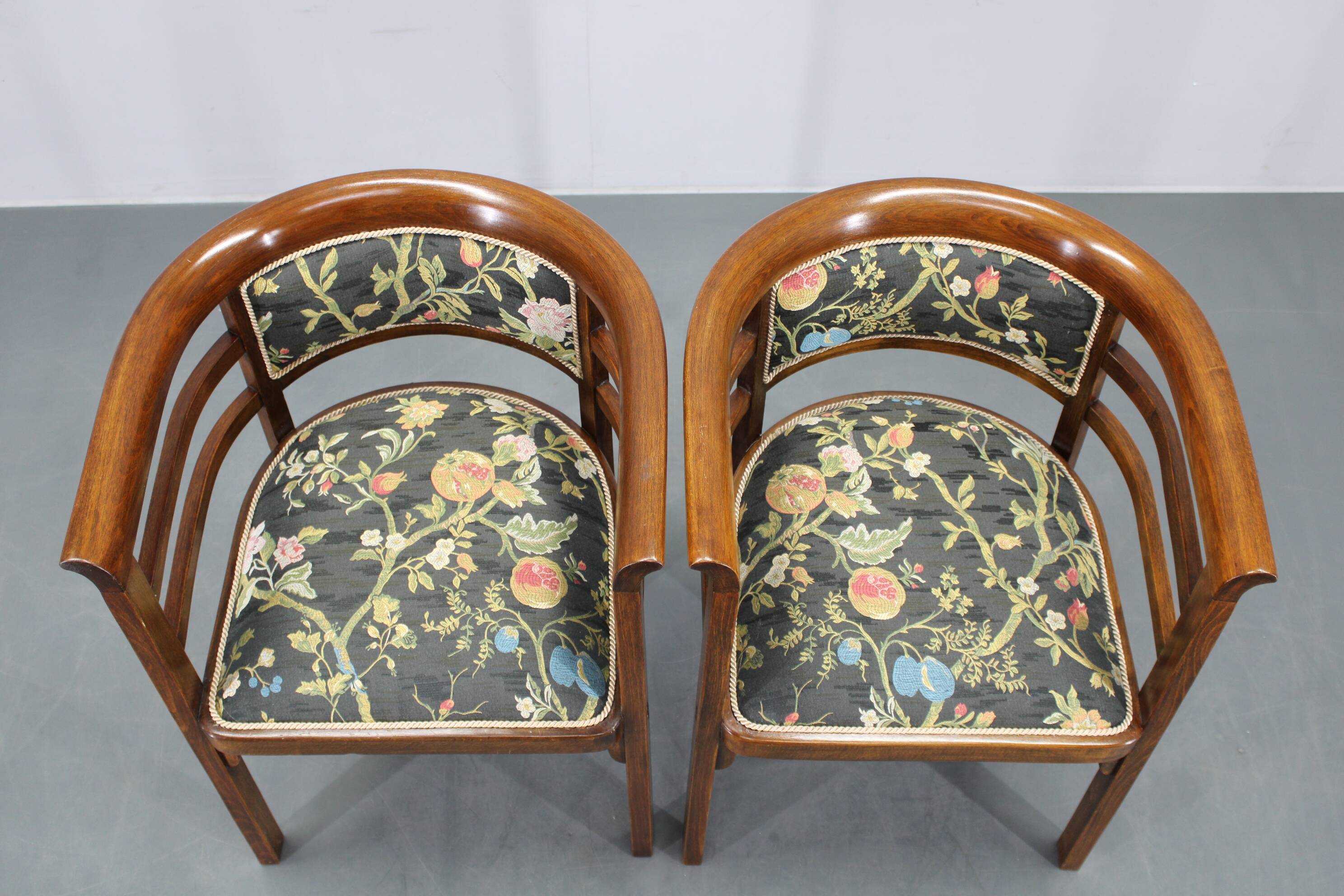1930s pair of restored Thonet armchairs, Czechoslovakia