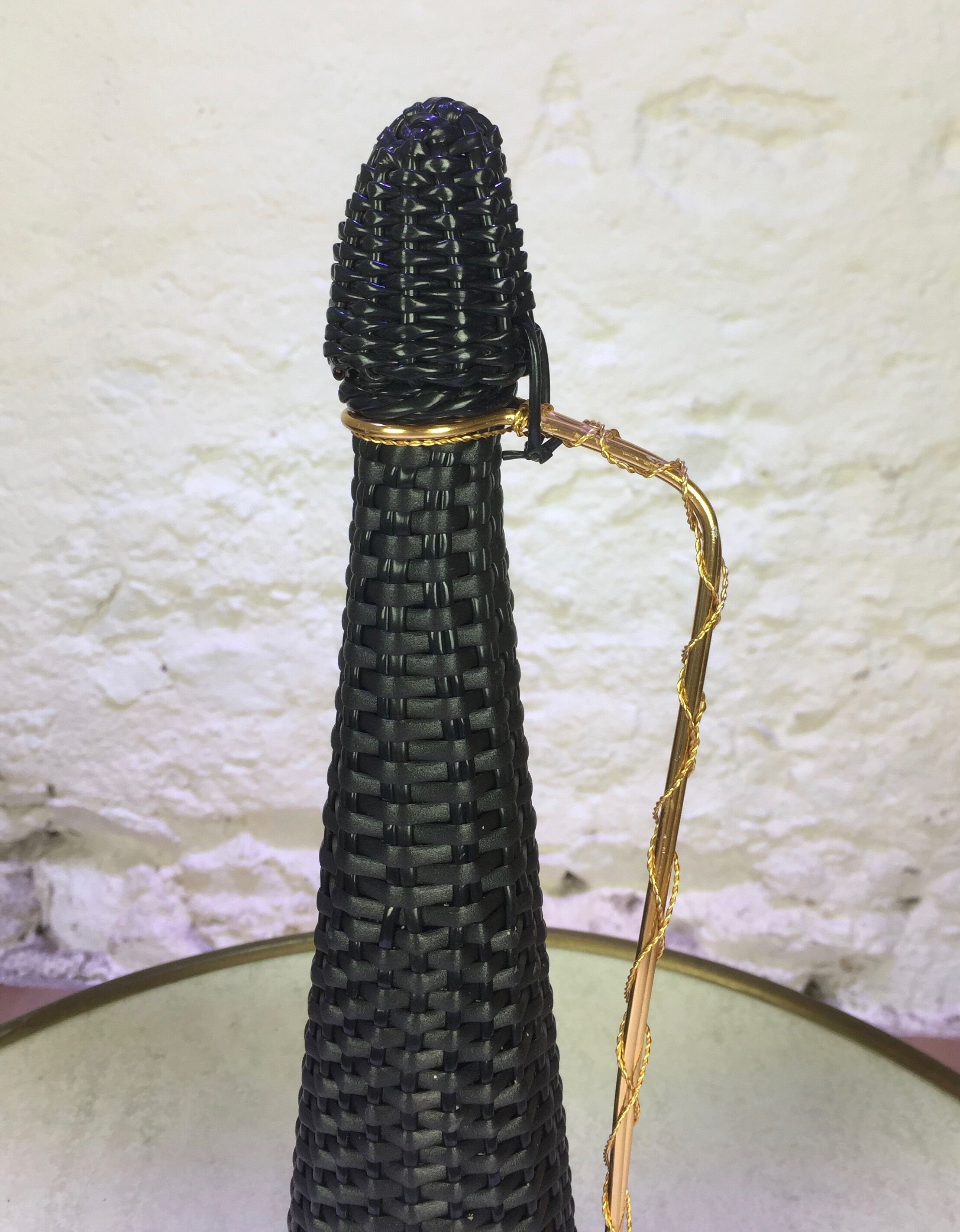 Bonbonne en scoubidou noire