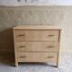 Commode 3 tiroirs rénovée pour chambre d'enfant