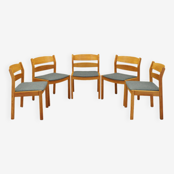 Ensemble de cinq chaises en frêne, design danois, années 1960, designer : Kurt Østervig, éditeur : FDB Møbler