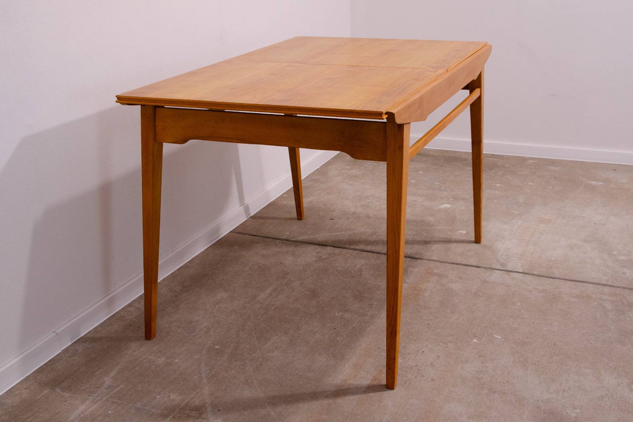 Table à manger pliante vintage par František Jirák pour Tatra nabytok, 1960