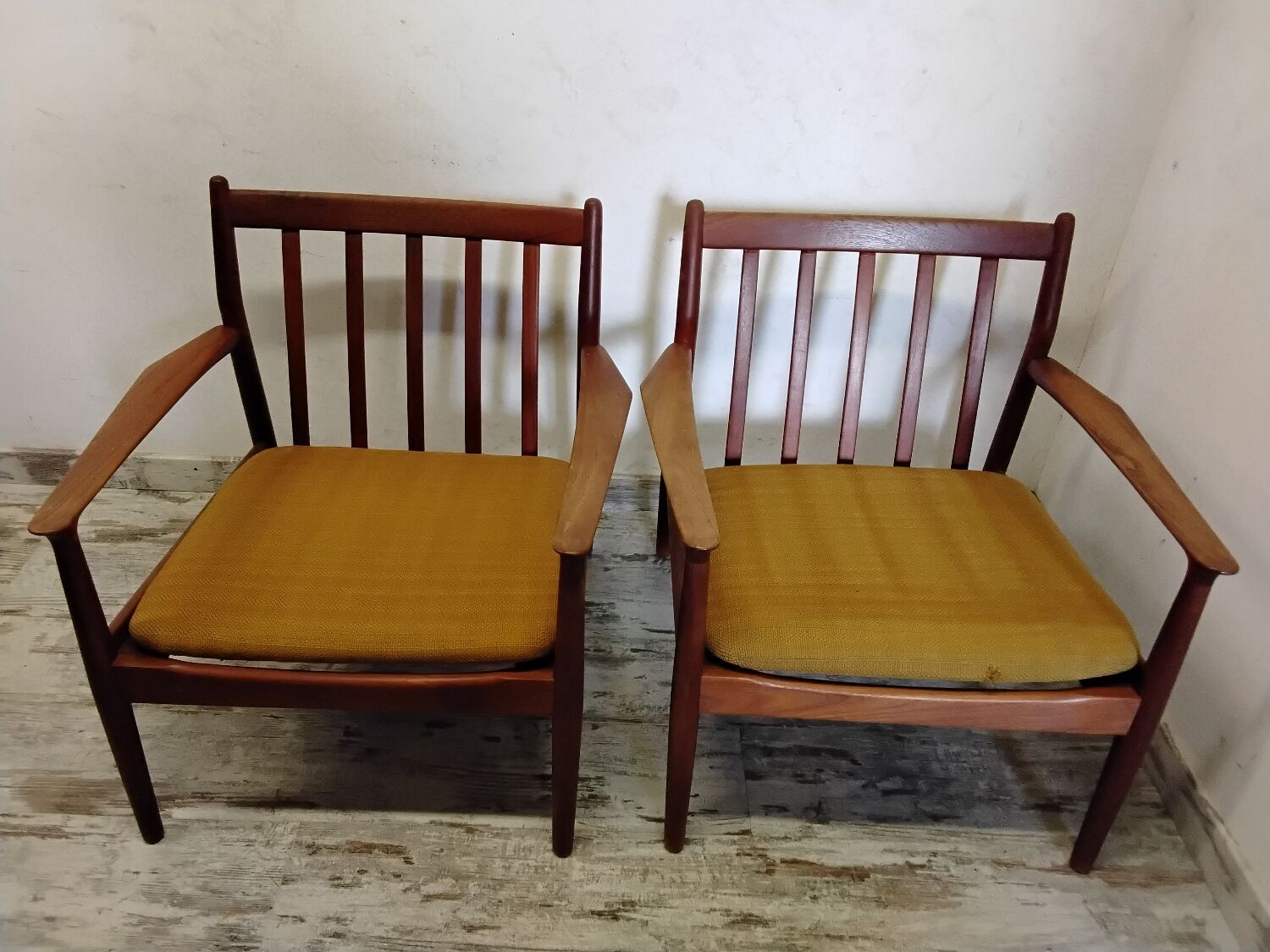 Vintage Scandinavian bench and armchairs for Glostrup 1960