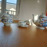 Ensemble thé Gien: théière, tasse et pot a lait