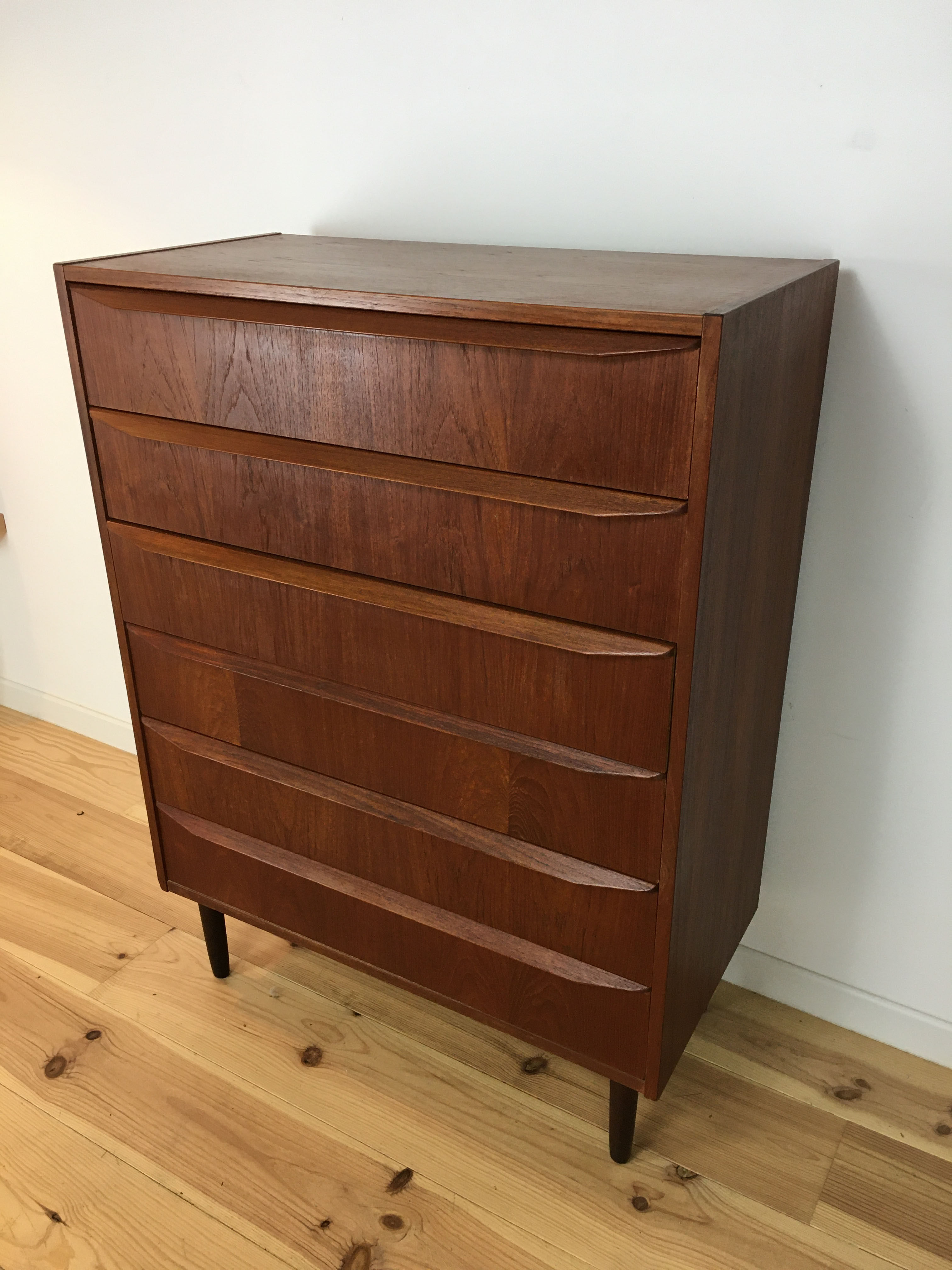 Commode teck scandinave type chiffonnier années 60
