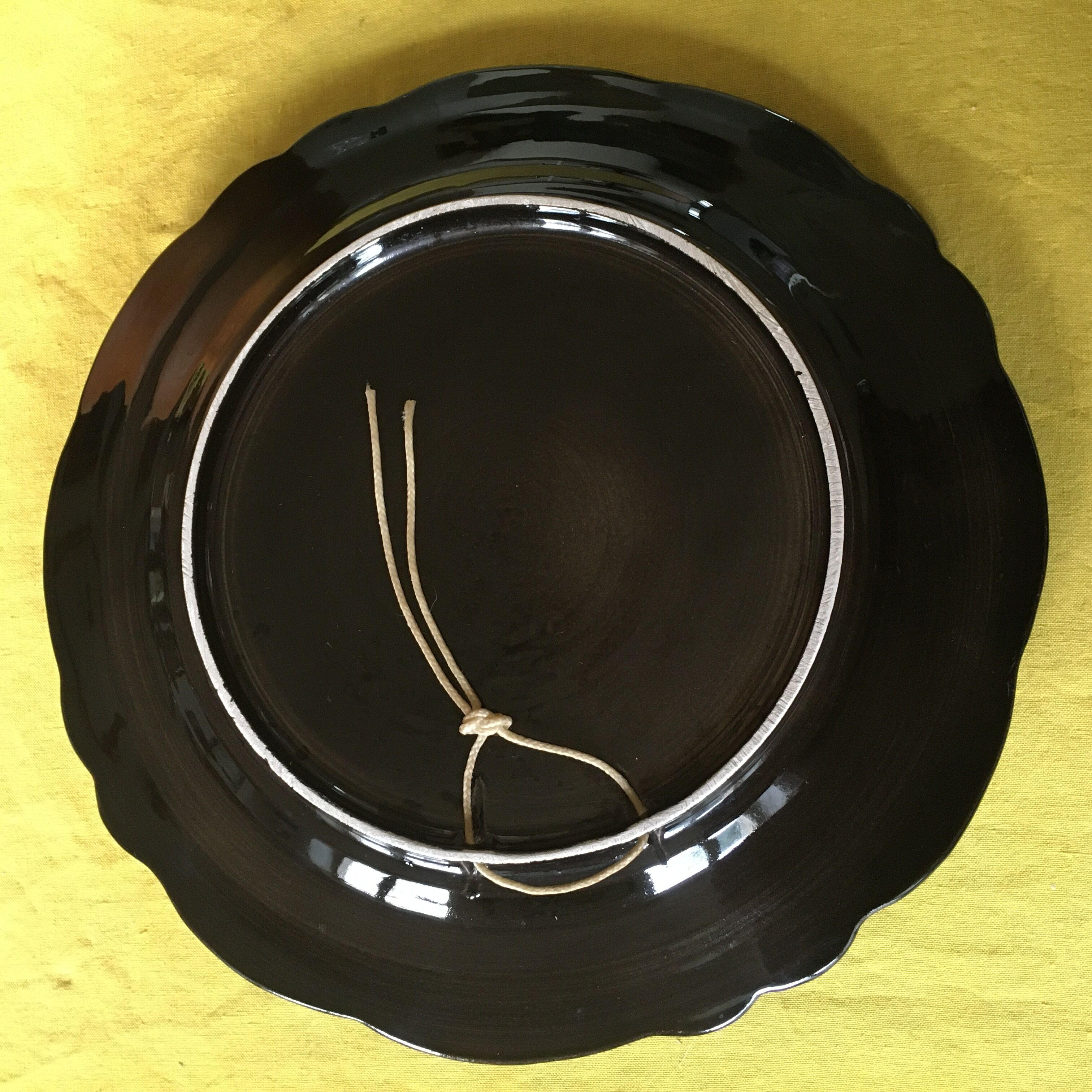 Ceramic dish trompe l'oeil