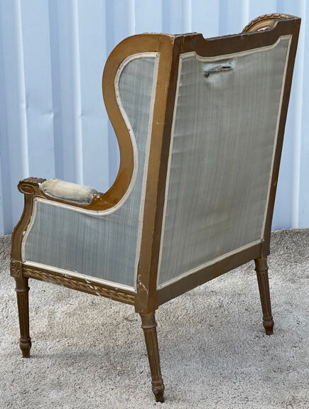 Shepherdess armchair with ears