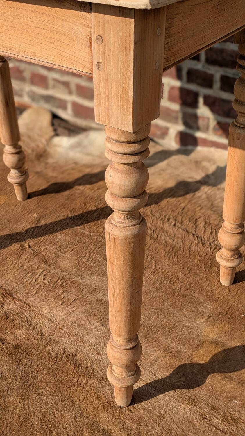 Bistro table