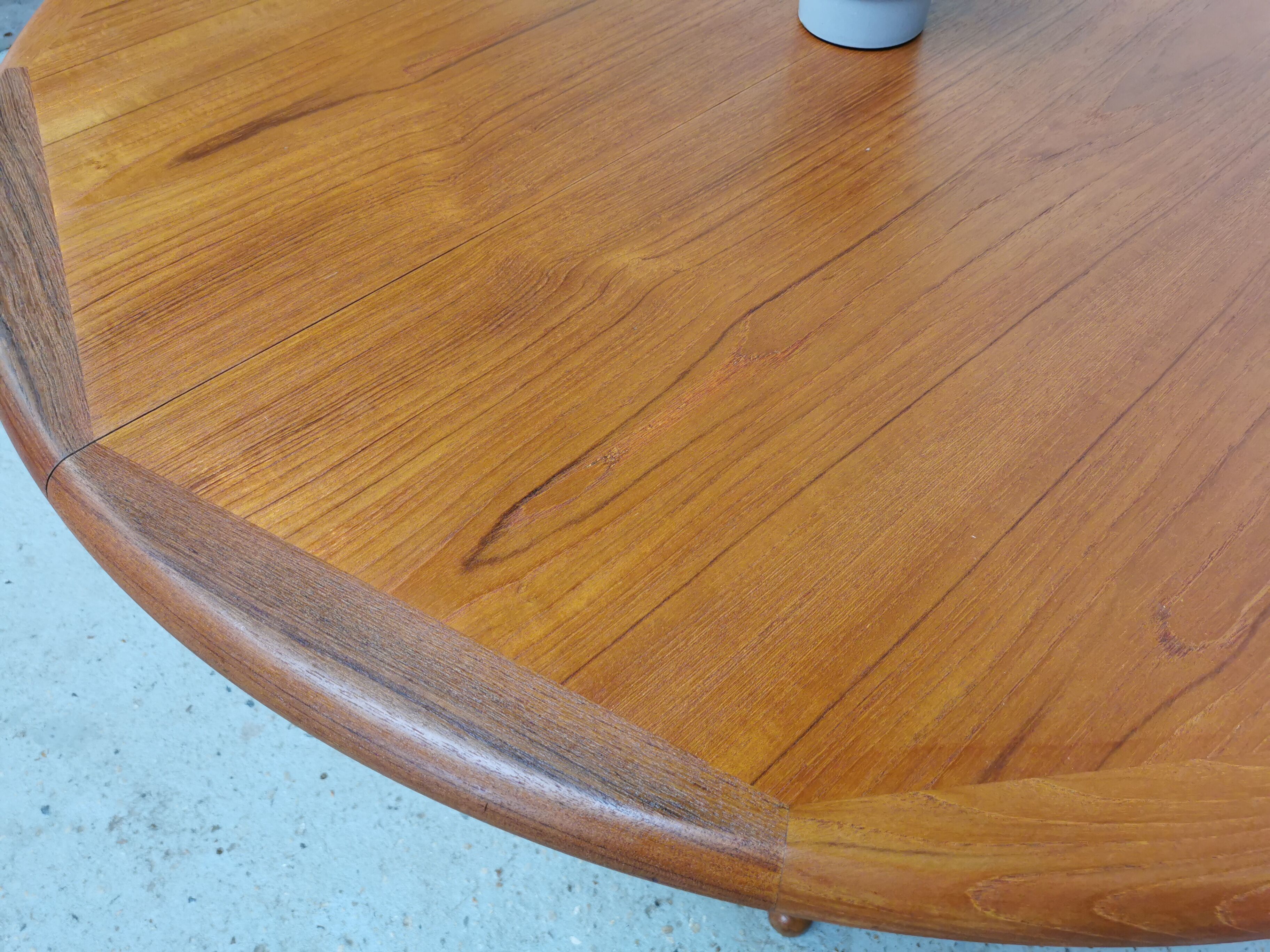 Table de Laurits Larsen en teck