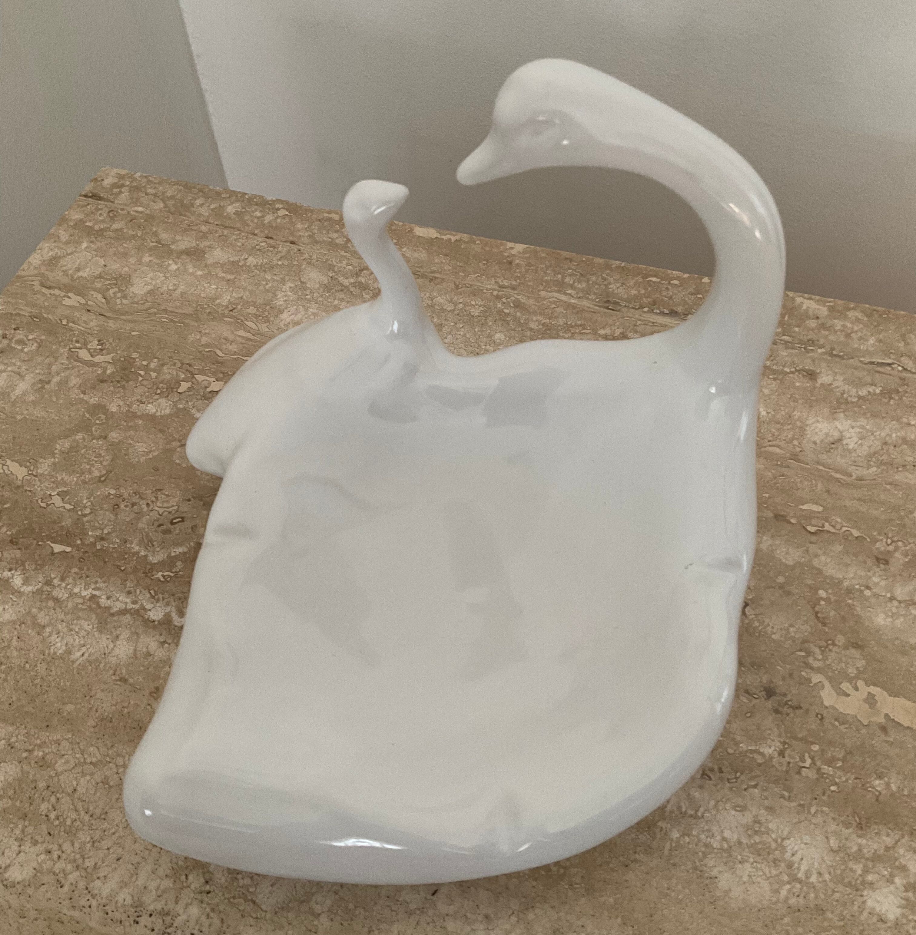 Empty pocket vintage ceramic swan 70s