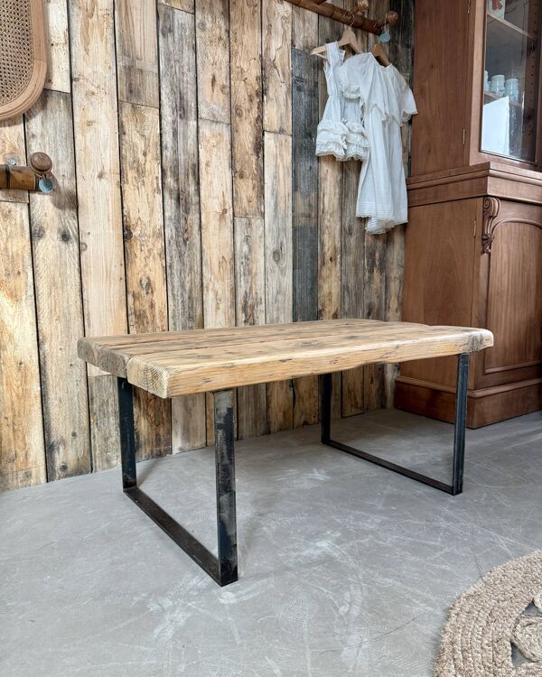 Table basse industrielle vintage (rénovée)