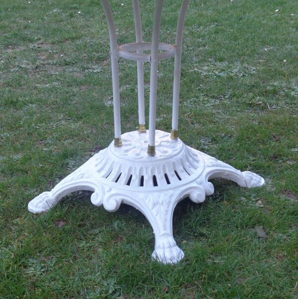 Table de jardin en fer