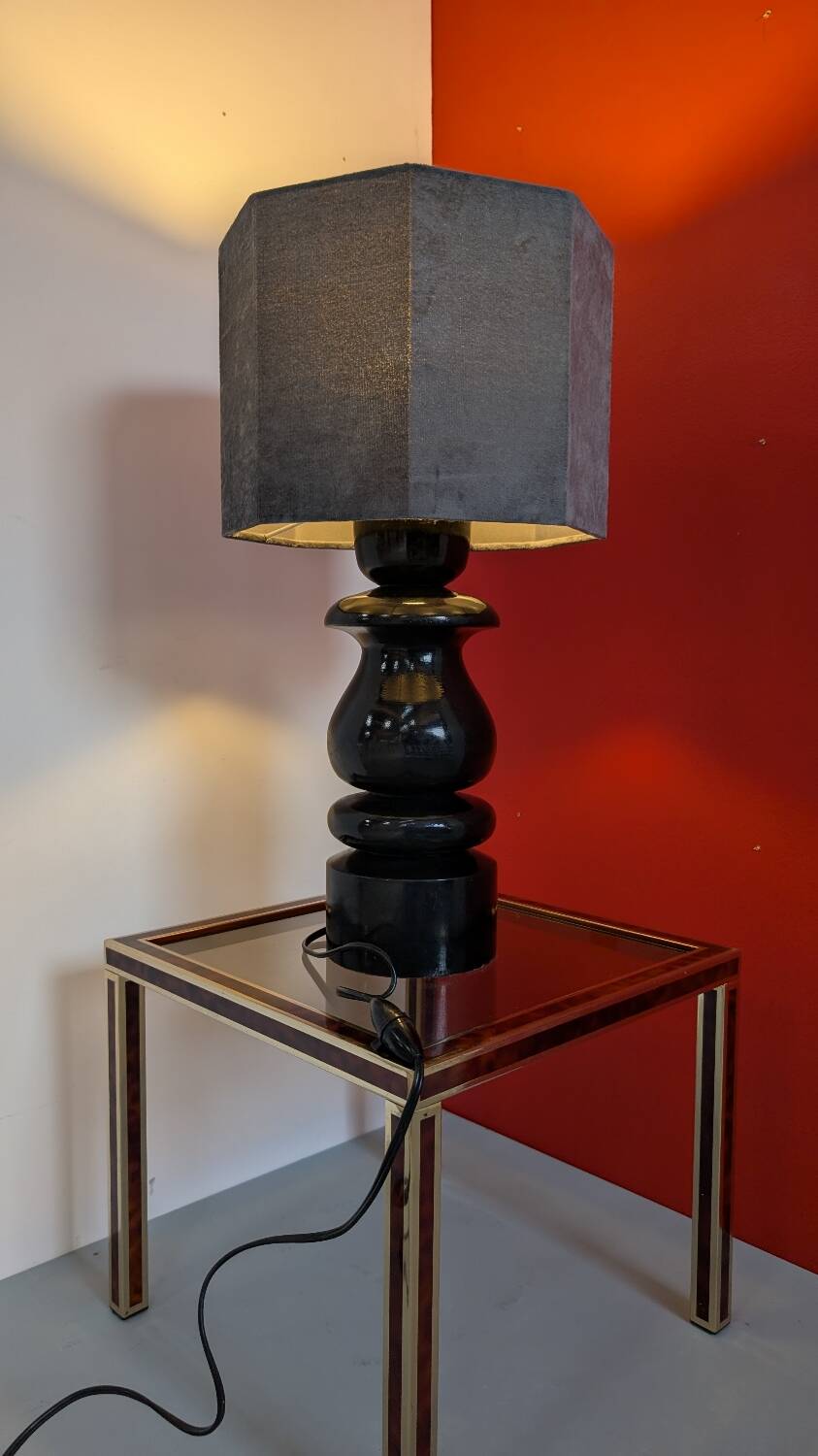 Sculptural table lamp made of turned wood