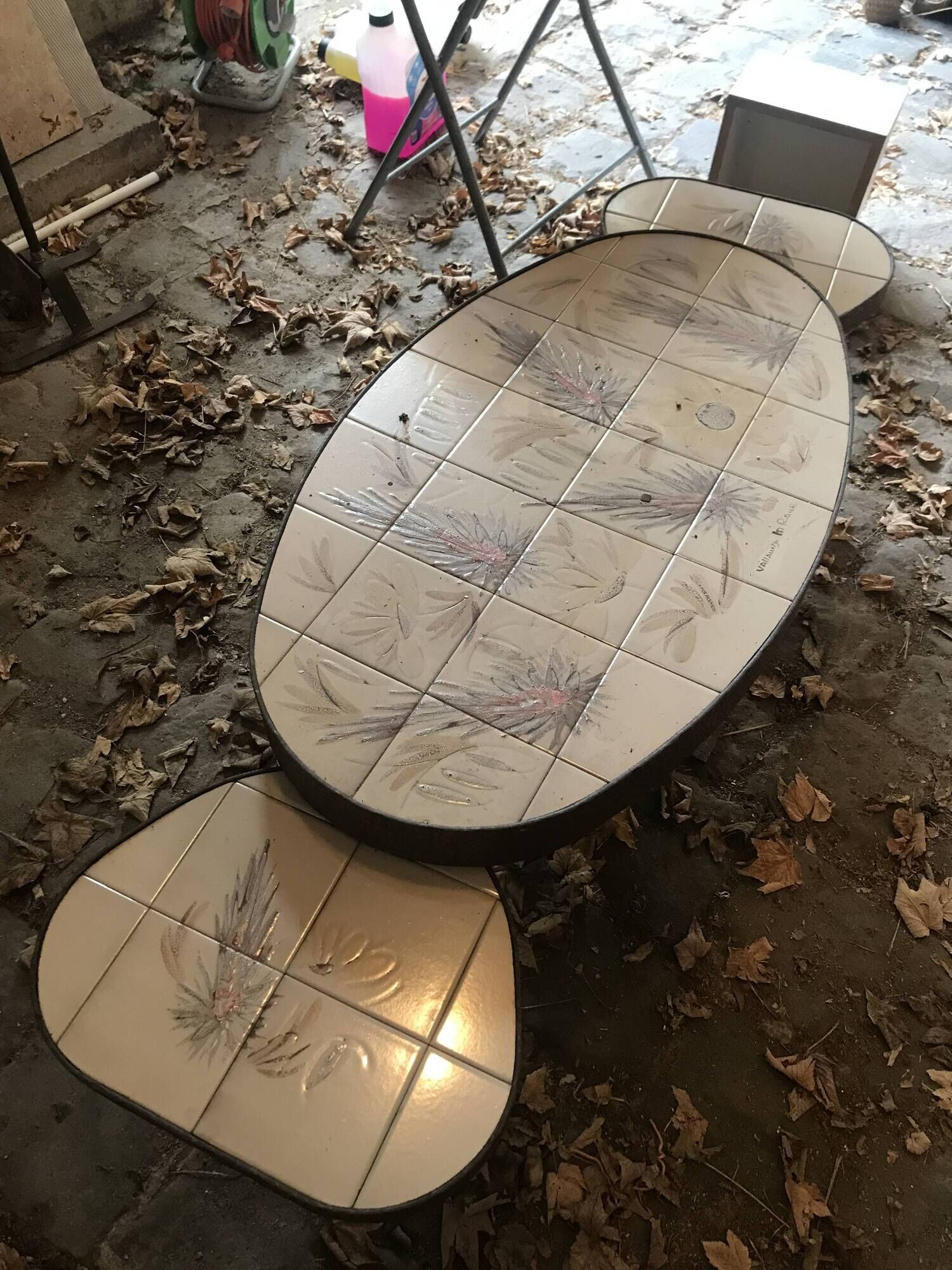 Vallauris coffee table The Wheel