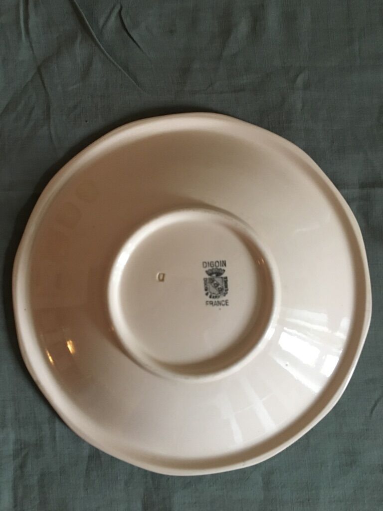 Powder pink earthenware fruit cup, Digoin Sarreguemines