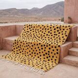 Handmade pure wool rug, size 200x300 cm.