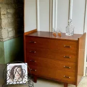Commode style mid-century