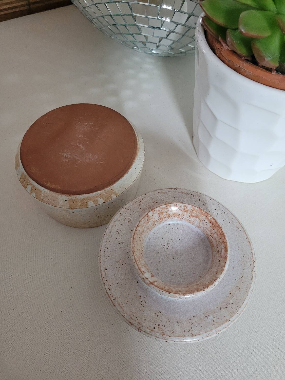 Water butter dish in glazed stoneware