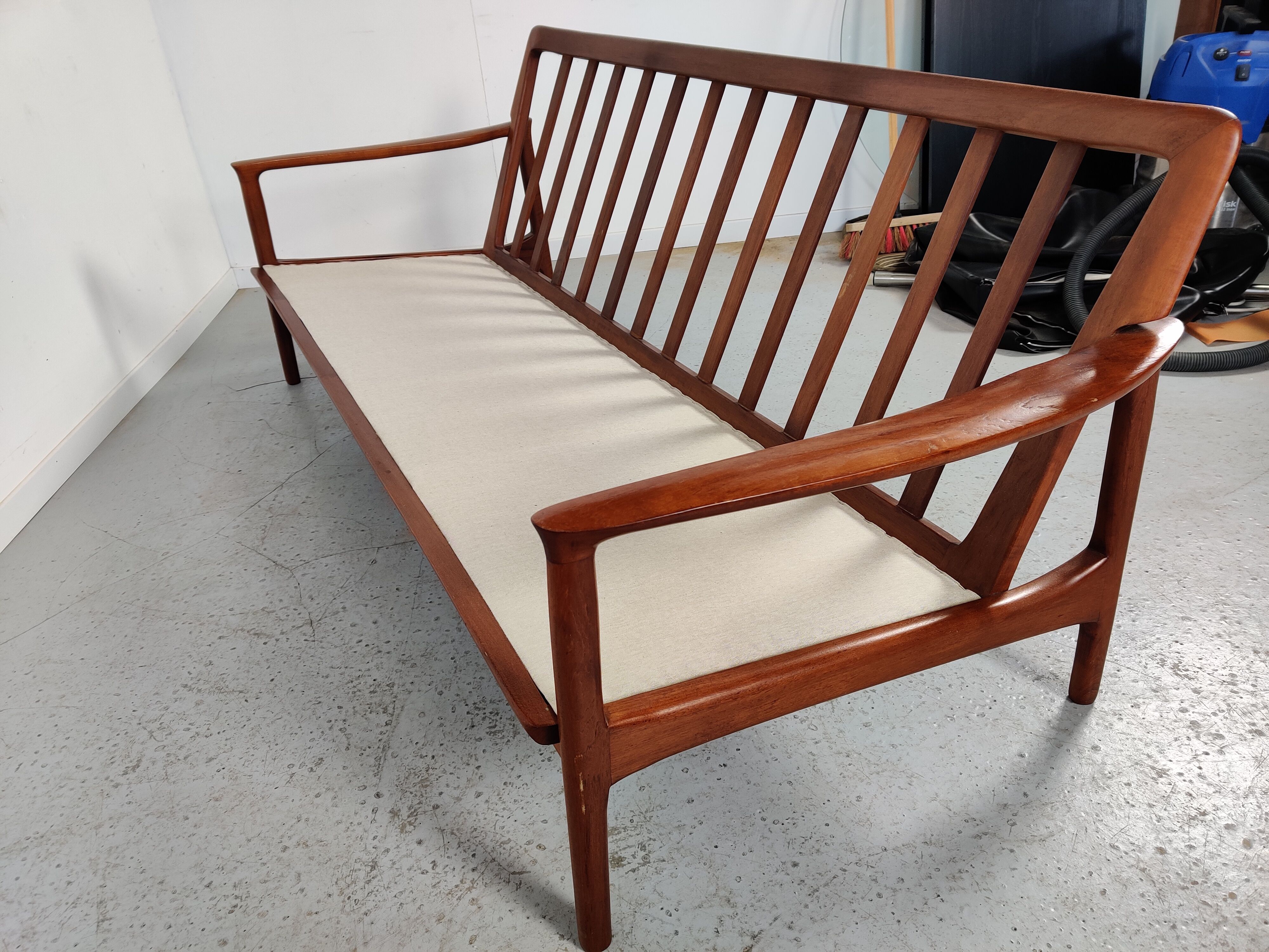 Scandinavian teak sofa, Denmark 60s