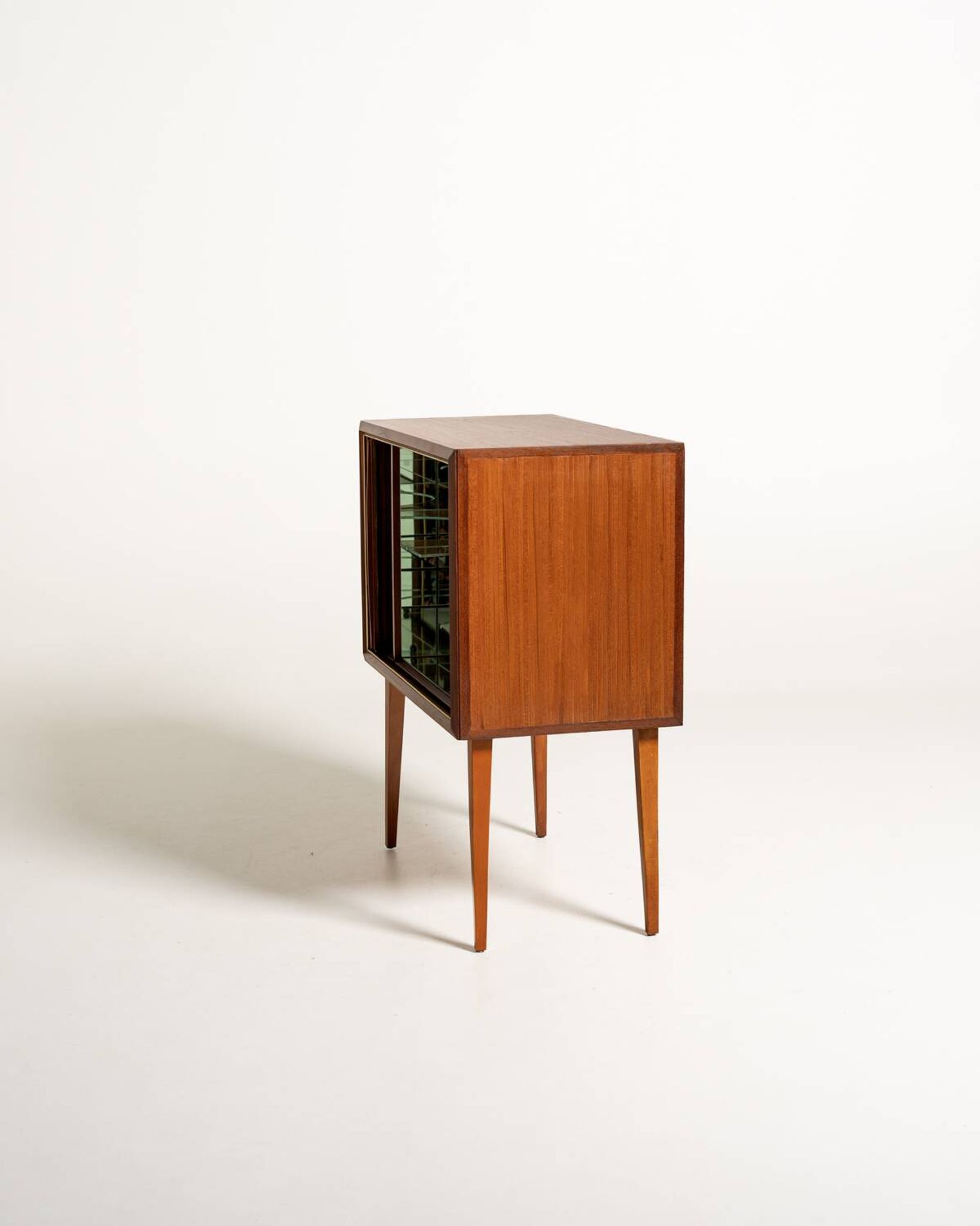 Cabinet de bar tambour en teck scandinave