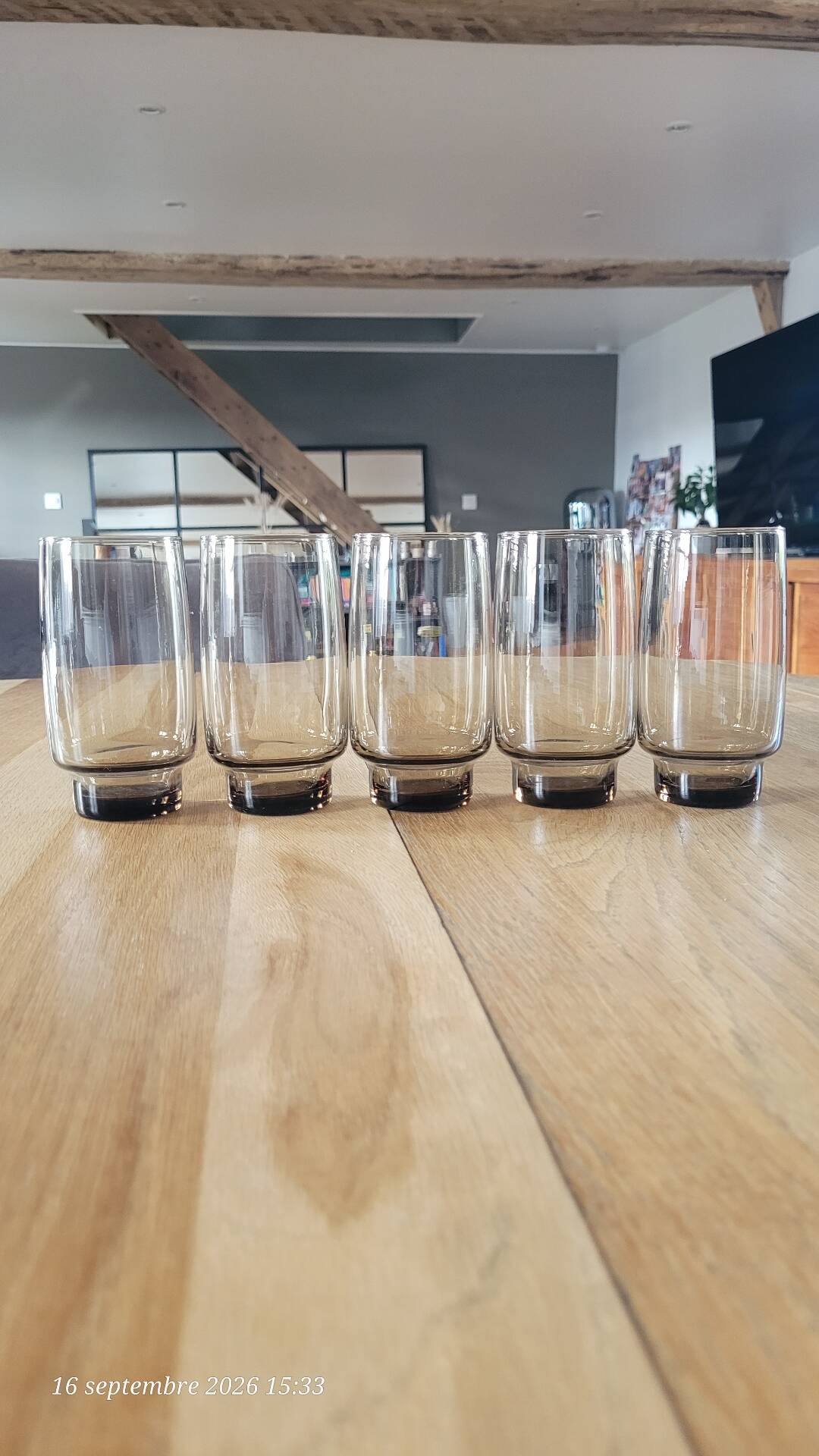 5 verres à eau  vintage en verre fumé