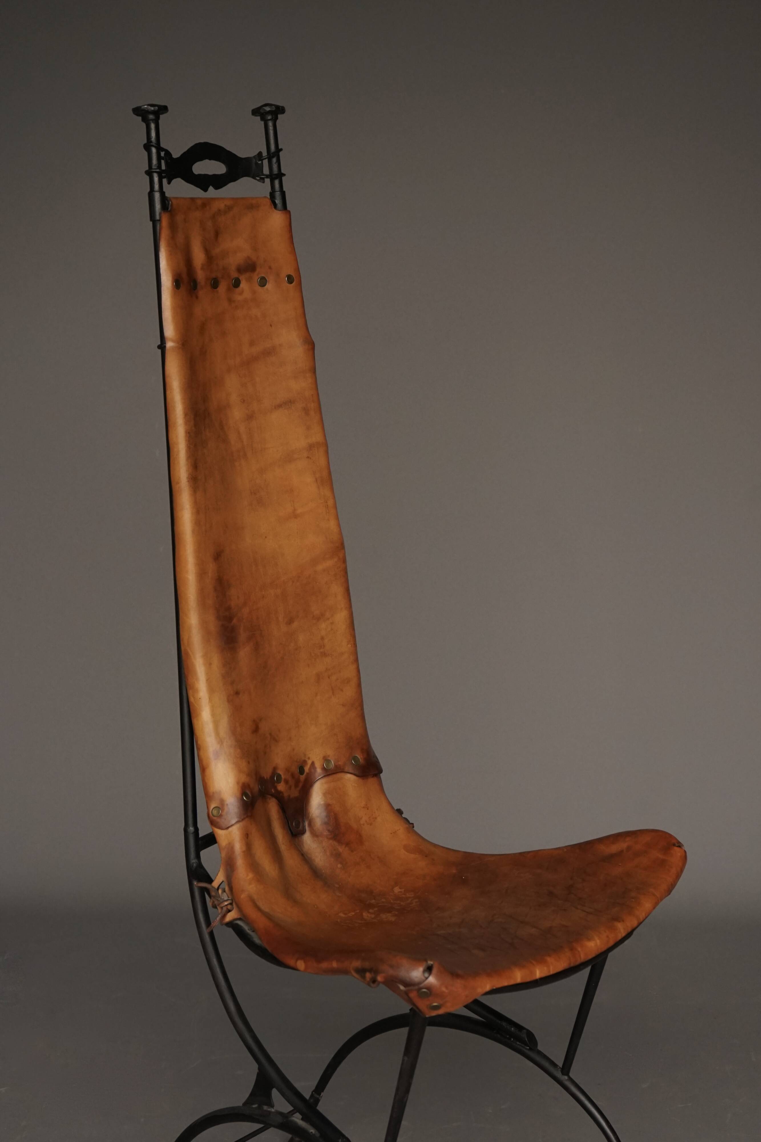 Chaise d'appoint en fer et cuir par Sido et François Thévenin, années 1980