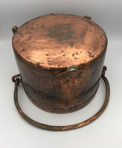Ancien chaudron pot avec couvercle en cuivre rouge 24 cm