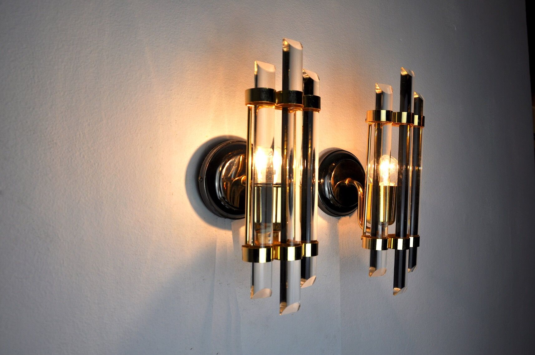 Pair of Venini wall lamps in talie glass 1970