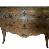 Commode style Louis XV