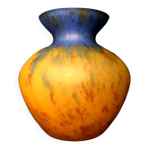Small glass paste vase with marmorean patterns