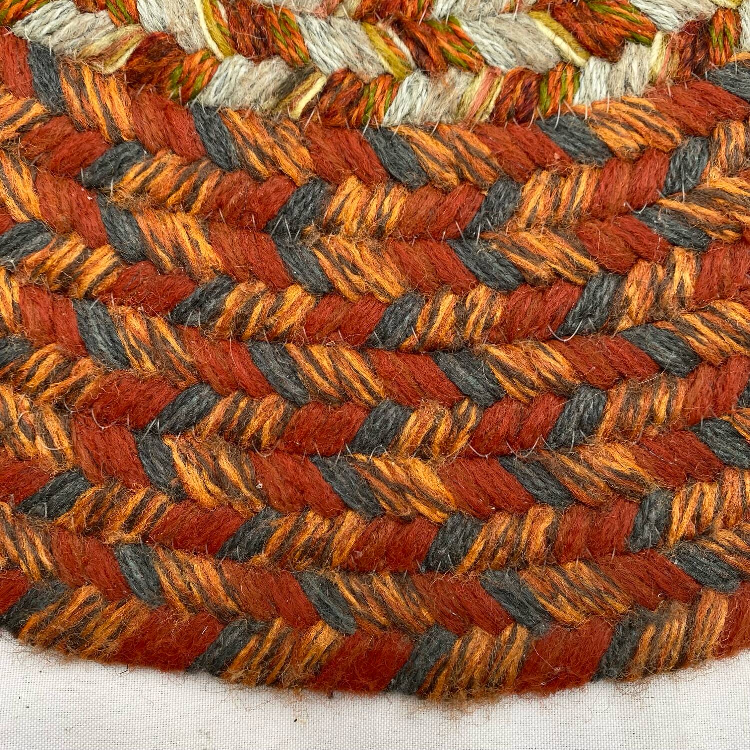 Oval wool rug 57x172 cm