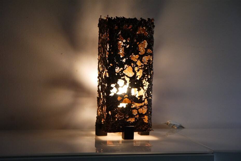 Finnish lamp by Aimo Tukiainen in carved copper 1970