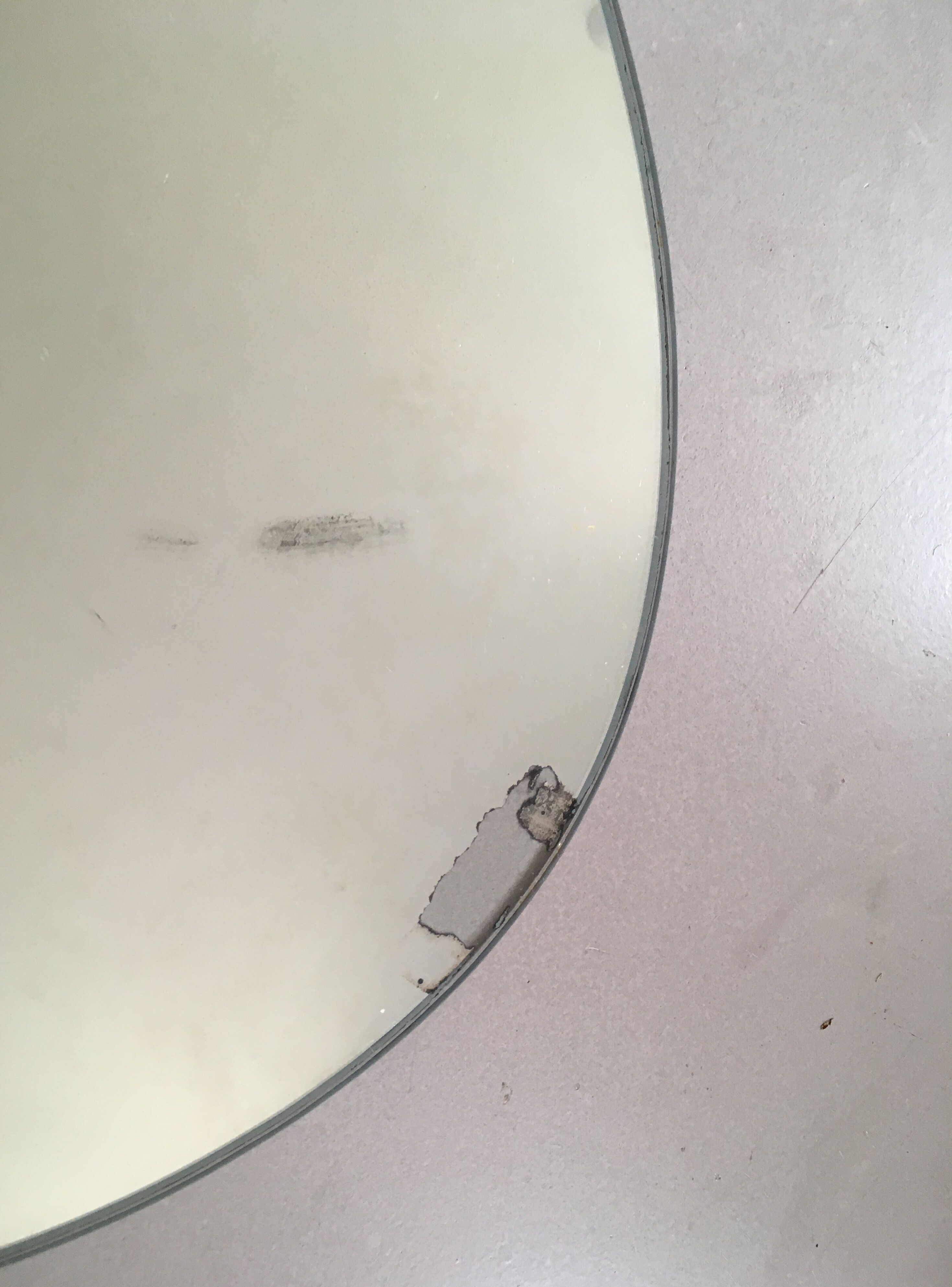 Ancient chiseled oval mirror 44x60cm