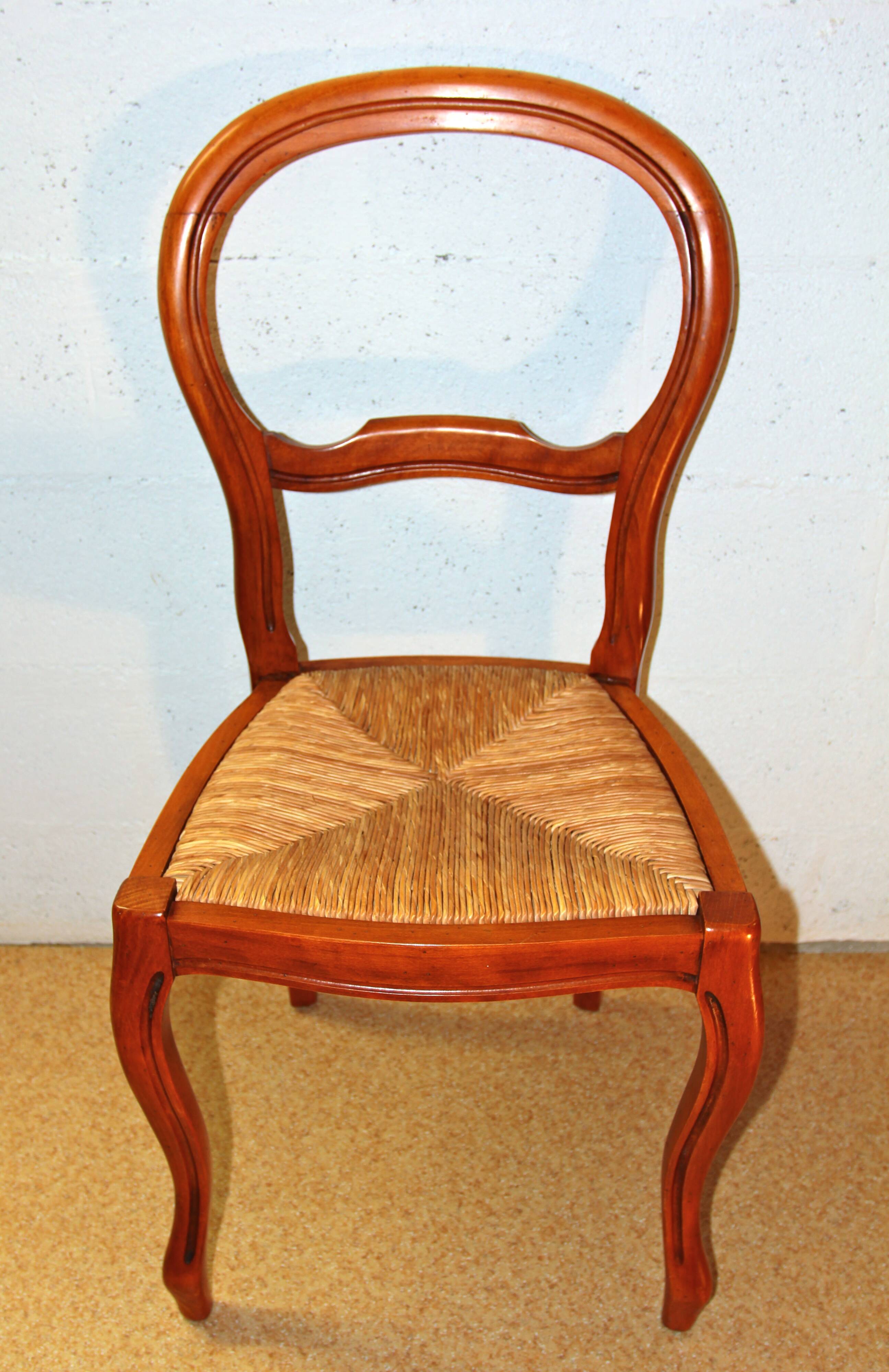 Lot of 6 chairs and table in cherry wood