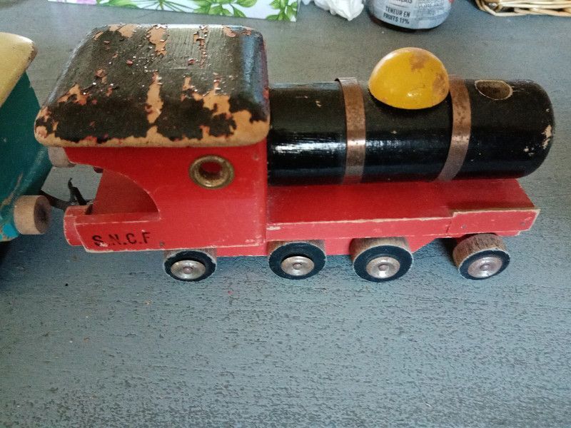 Old wooden SNCF train