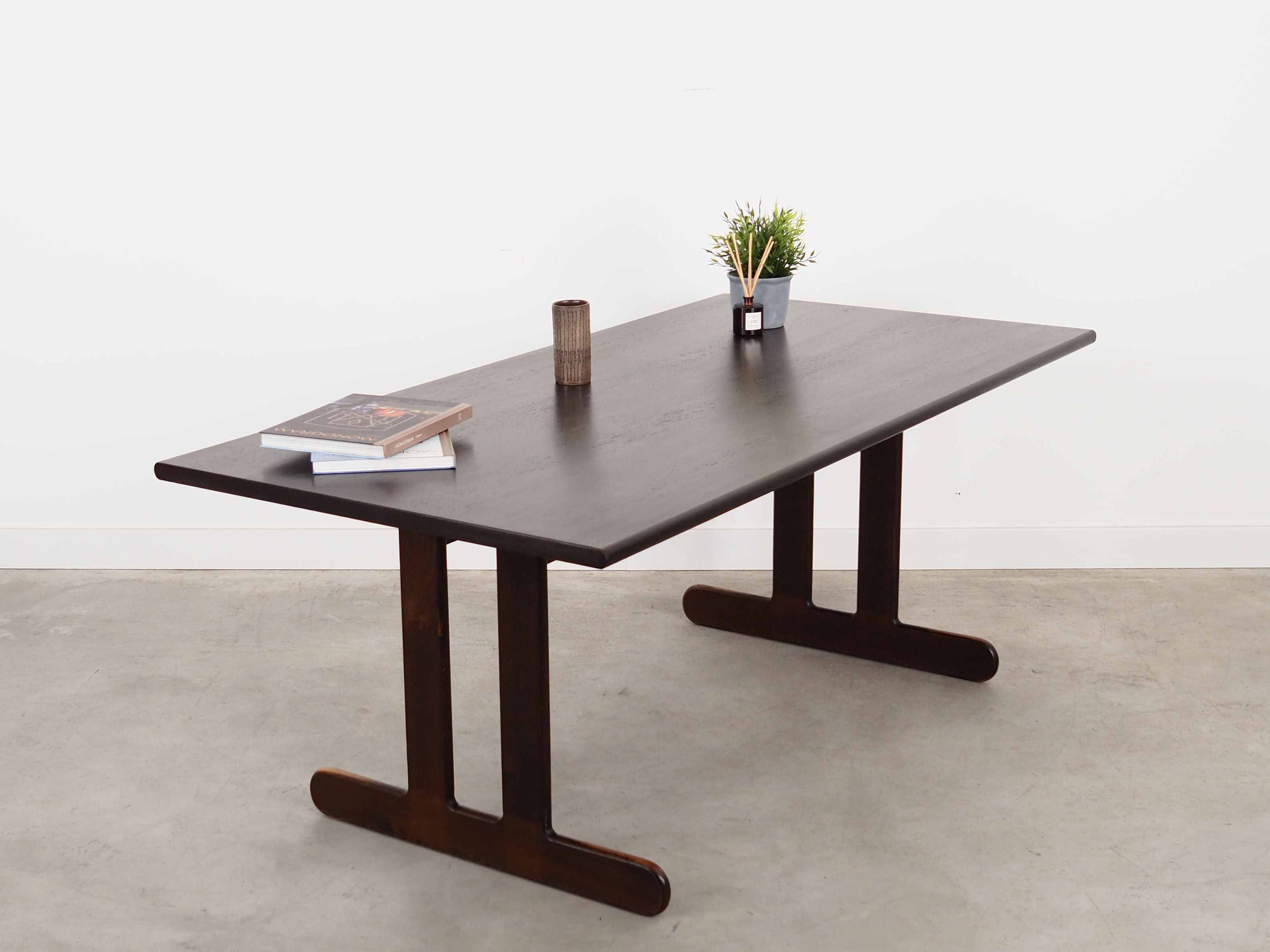 Oak table, Danish design, 1970s, production: Denmark