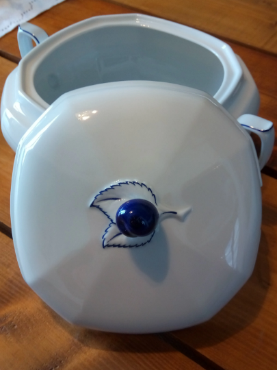 Seltmann Weiden Porcelain Bavaria model Mirabell tureen