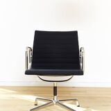 Charles & Ray Eames Aluminum Group Chair EA 108 for Vitra