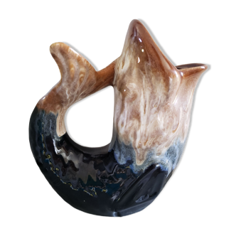 Fish pitcher