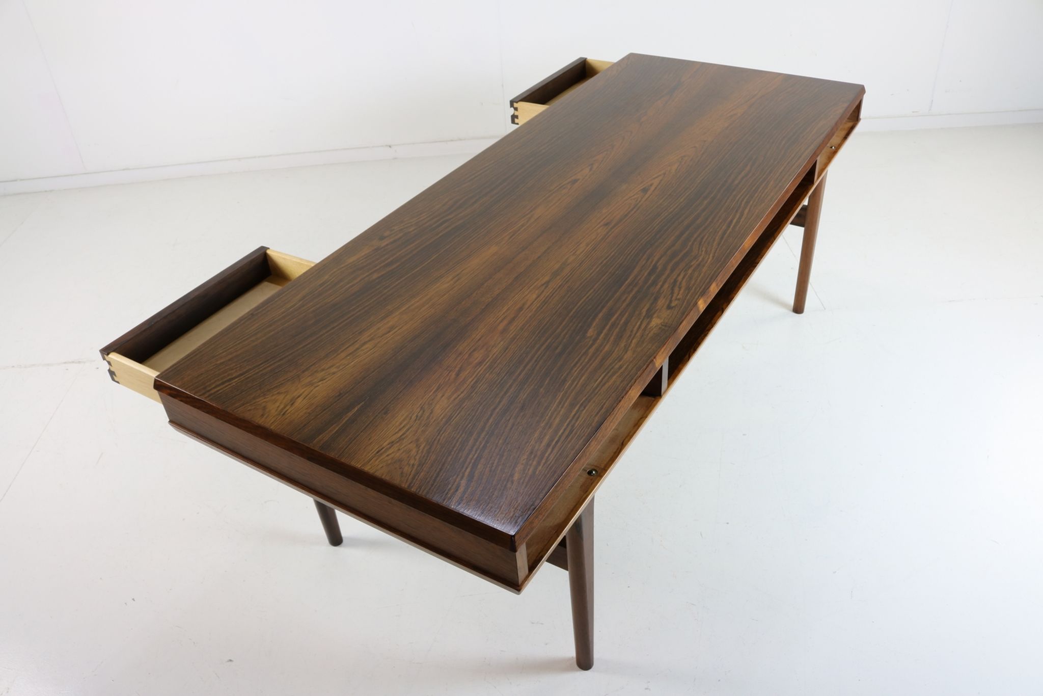 Table basse danoise du milieu du siècle