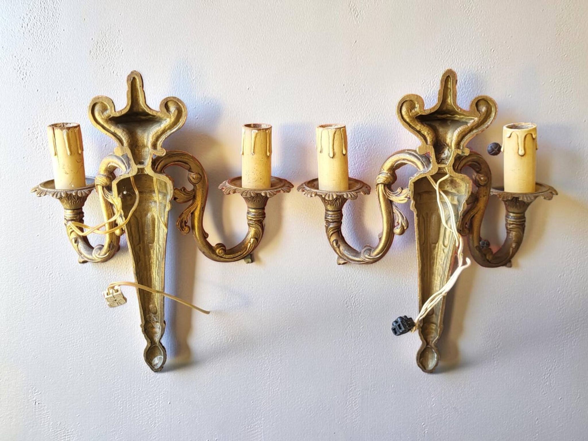 Paire d'appliques en bronze Louis XVI