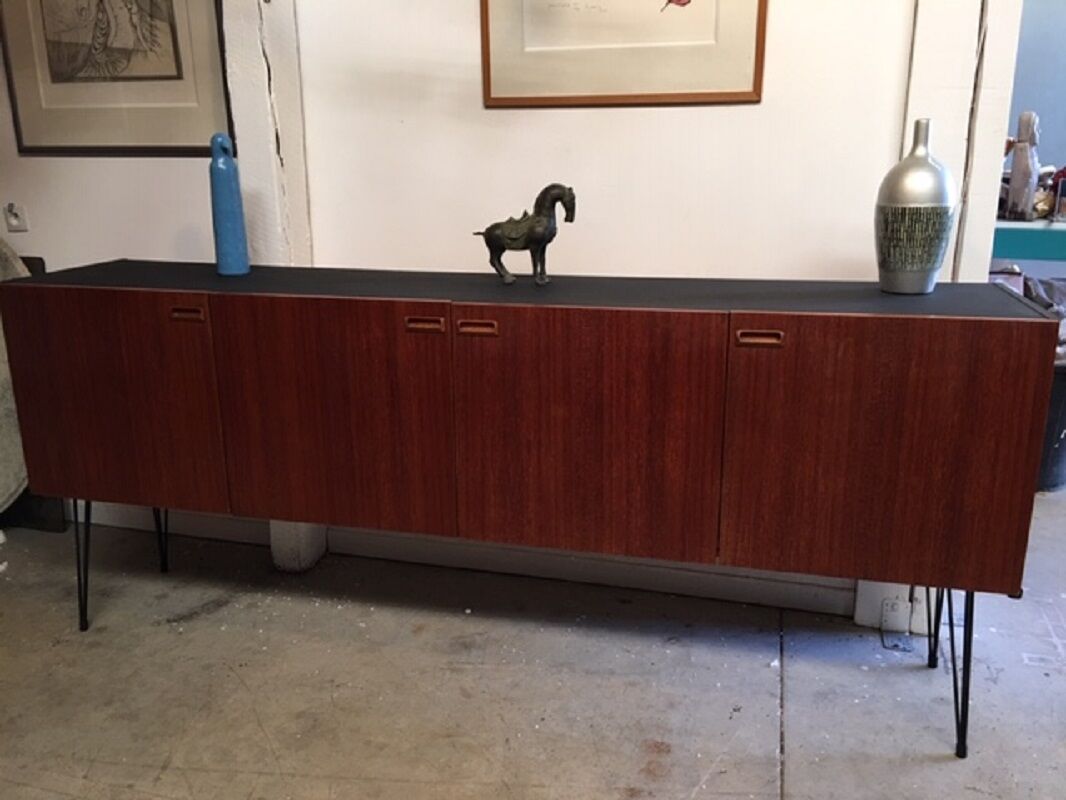 Scandinavian minimalist 4-door string 1960