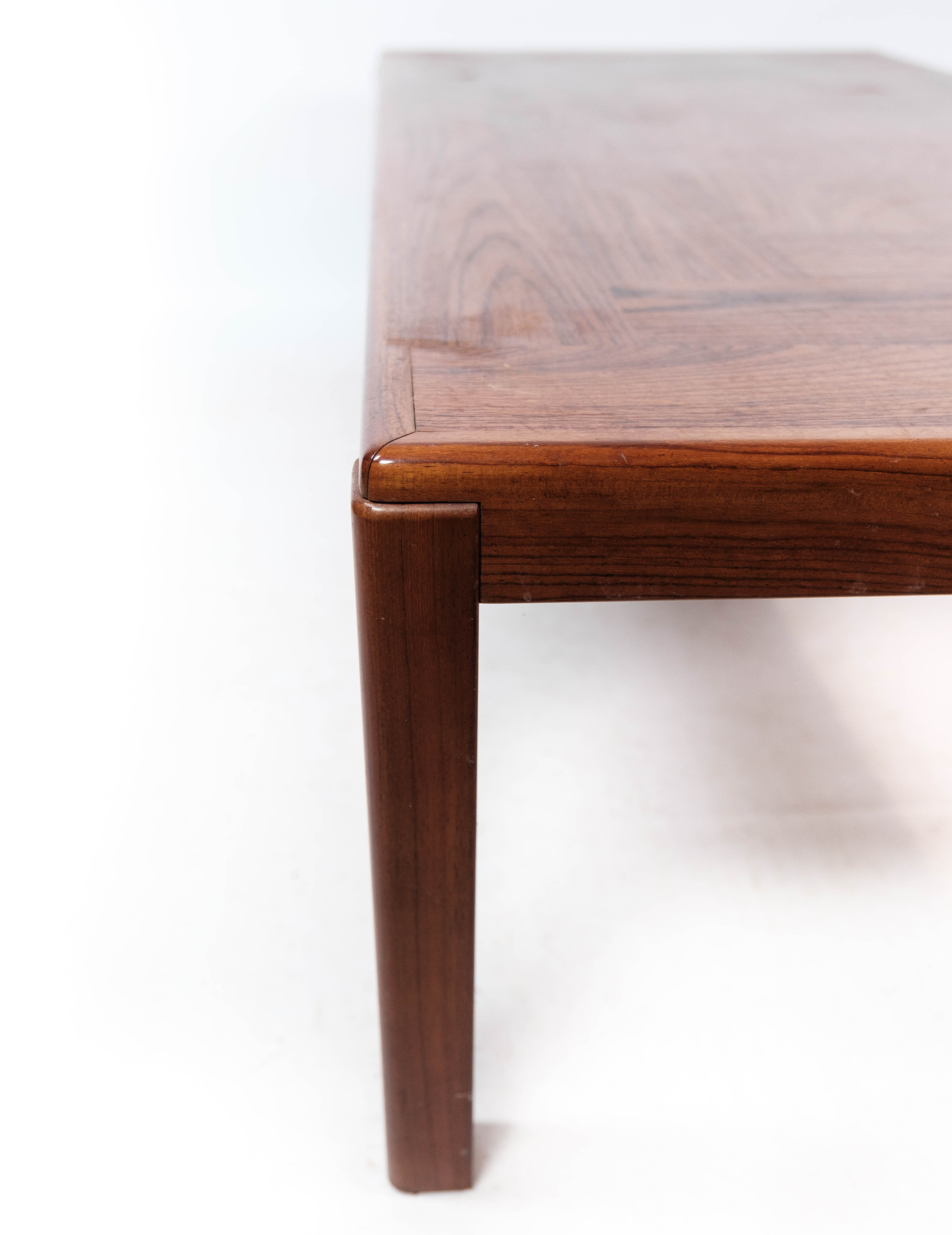 Coffee table in rosewood of Danish design manufactured by Vejle Furniture in the 1960s